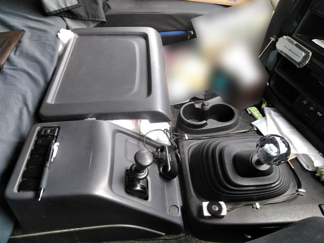 いすゞギガアルミウイング大型（10t）[写真29]