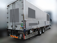 いすゞギガアルミウイング大型（10t）[写真02]