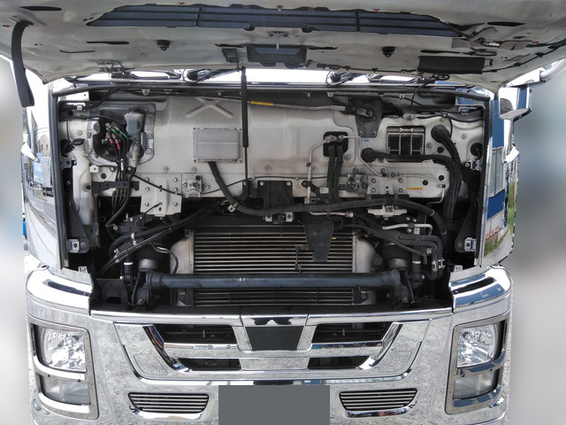 いすゞギガアルミウイング大型（10t）[写真08]