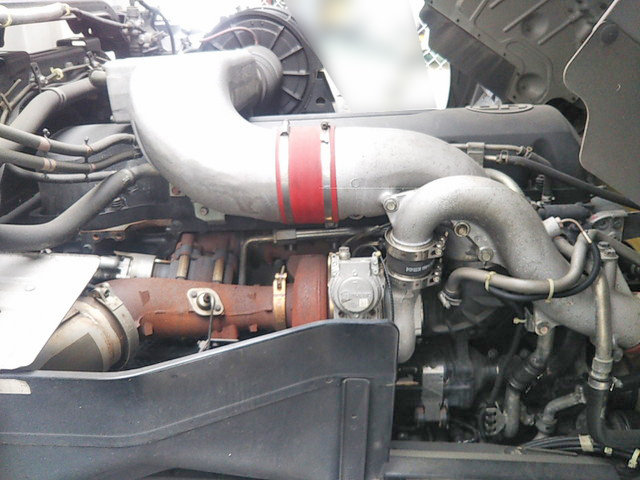 UDトラックスクオンアルミウイング大型（10t）[写真17]