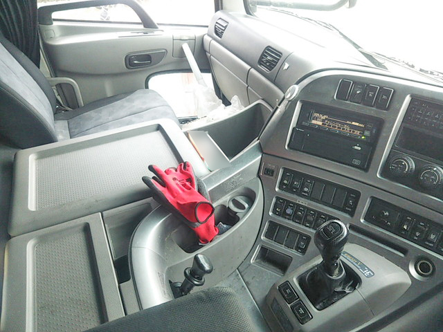 UDトラックスクオンアルミウイング大型（10t）[写真19]