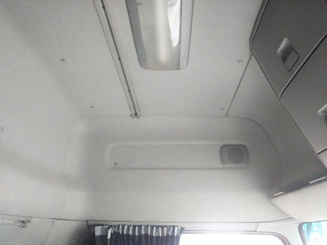 UDトラックスクオンアルミウイング大型（10t）[写真20]