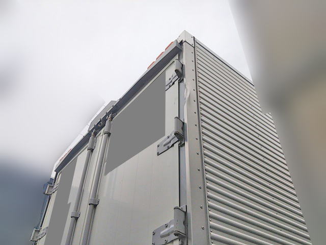 UDトラックスクオンアルミウイング大型（10t）[写真04]