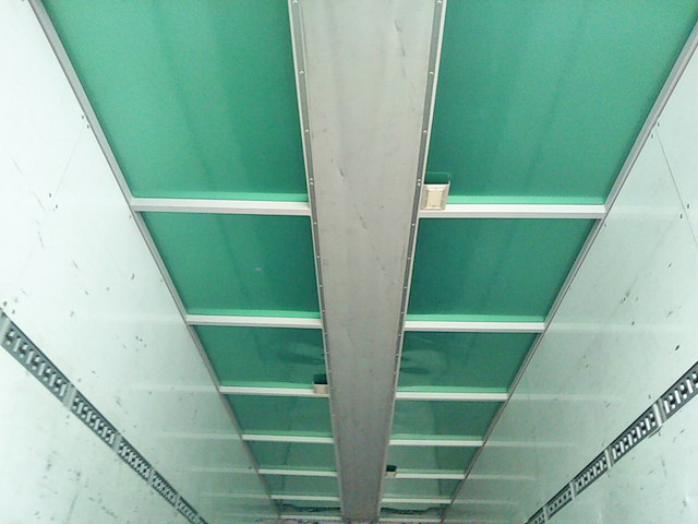 UDトラックスクオンアルミウイング大型（10t）[写真08]