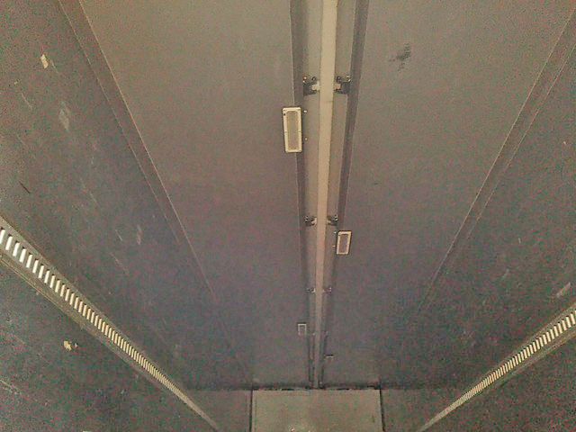 三菱ふそうスーパーグレートパネルウイング大型（10t）[写真11]