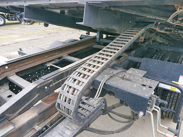 いすゞエルフセーフティローダー小型（2t・3t）[写真16]