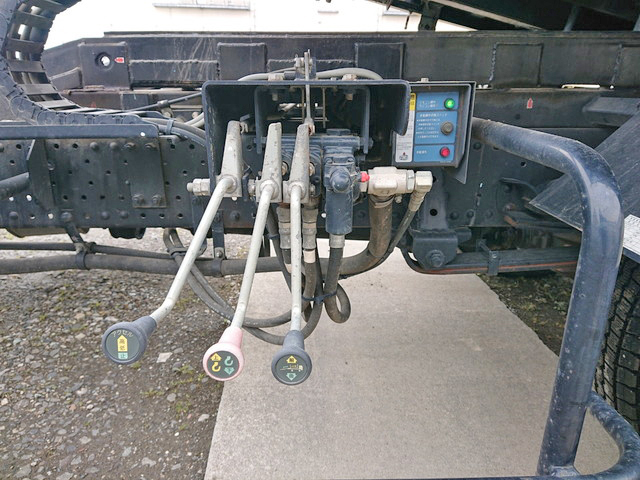 いすゞエルフセーフティローダー小型（2t・3t）[写真21]