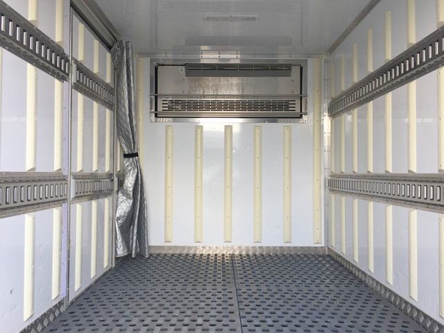 三菱ふそうキャンター冷凍車（冷蔵車）小型（2t・3t）[写真10]