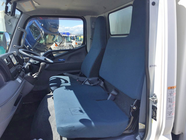 三菱ふそうキャンター冷凍車（冷蔵車）小型（2t・3t）[写真32]