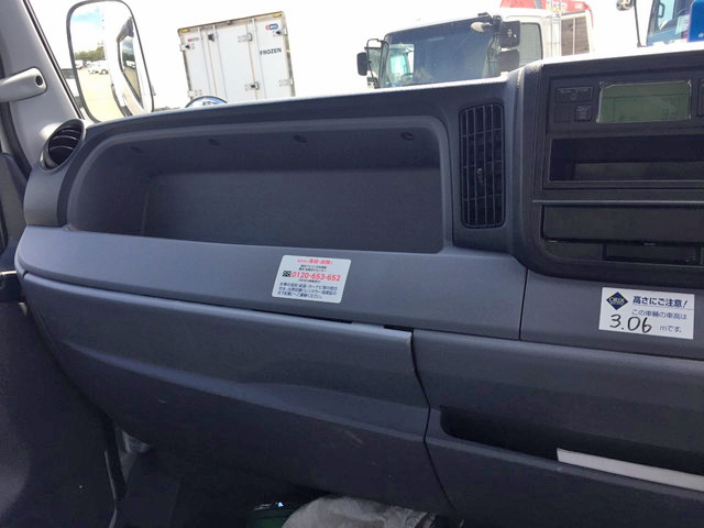 三菱ふそうキャンター冷凍車（冷蔵車）小型（2t・3t）[写真35]