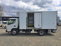 三菱ふそうキャンター冷凍車（冷蔵車）小型（2t・3t）[写真06]