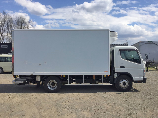 三菱ふそうキャンター冷凍車（冷蔵車）小型（2t・3t）[写真07]