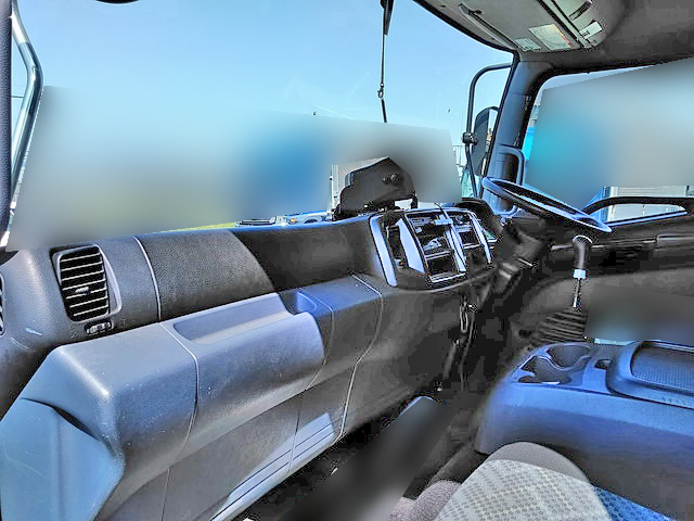 日野レンジャーアルミウイング中型（4t）[写真29]