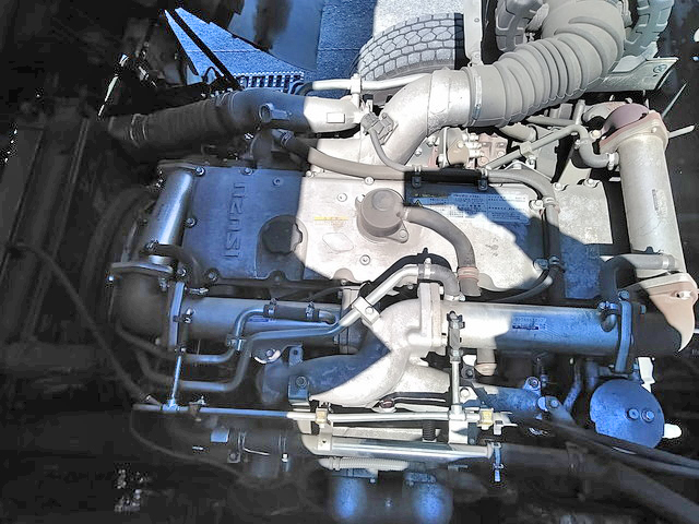 いすゞギガアルミウイング大型（10t）[写真28]