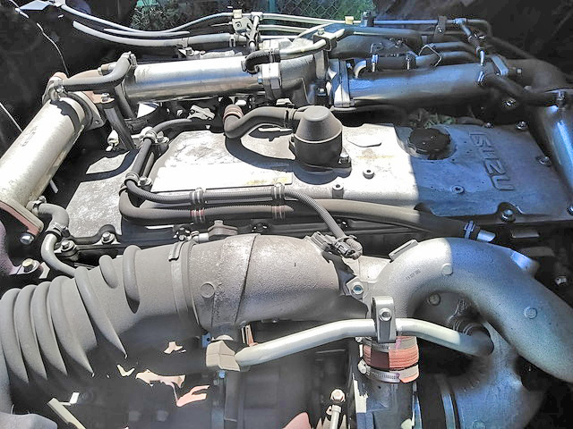 いすゞギガアルミウイング大型（10t）[写真29]