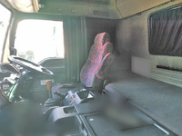 いすゞギガアルミウイング大型（10t）[写真32]