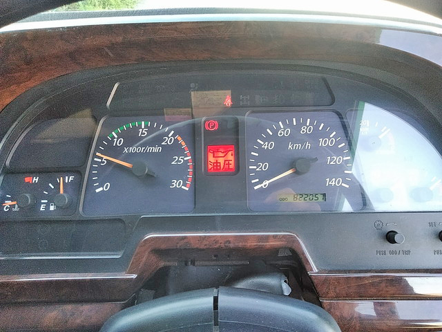 いすゞギガアルミウイング大型（10t）[写真35]