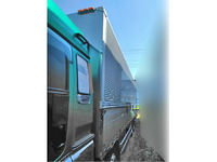 いすゞギガアルミウイング大型（10t）[写真05]