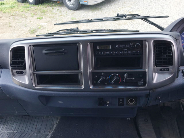 日野レンジャーユニック4段増トン（6t・8t）[写真35]