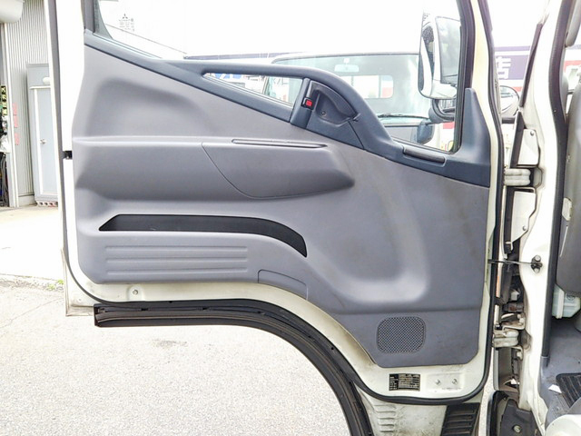 三菱ふそうキャンター冷凍車（冷蔵車）小型（2t・3t）[写真28]