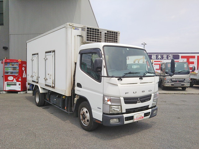 三菱ふそうキャンター冷凍車（冷蔵車）小型（2t・3t）[写真03]