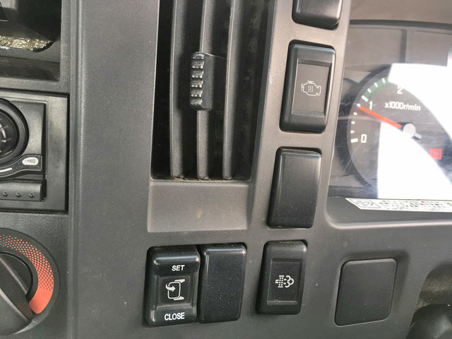 いすゞフォワードクレーン4段中型（4t）[写真37]