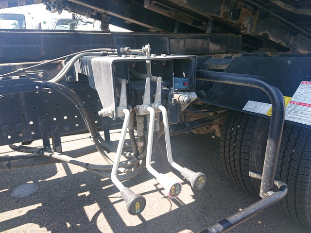 いすゞエルフセーフティローダー小型（2t・3t）[写真10]