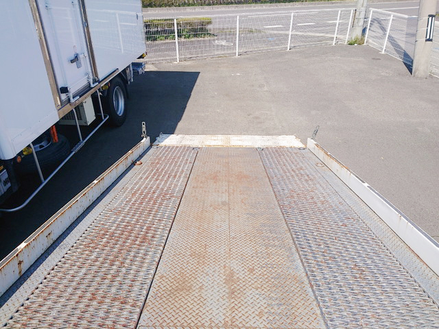 いすゞエルフセーフティローダー小型（2t・3t）[写真08]