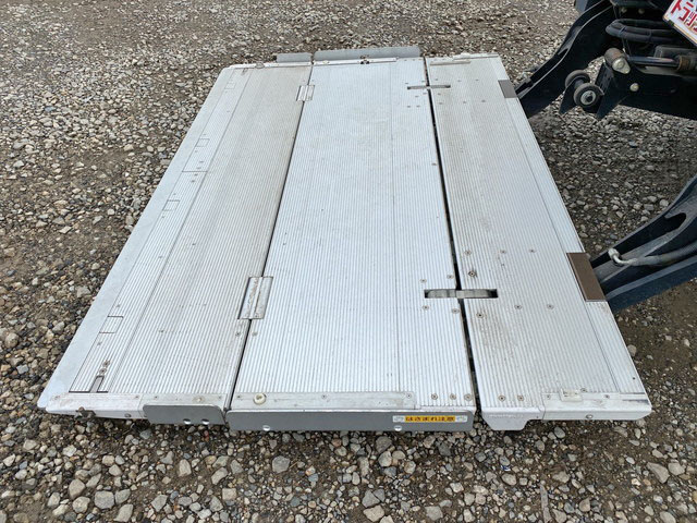 三菱ふそうキャンター冷凍車（冷蔵車）小型（2t・3t）[写真13]