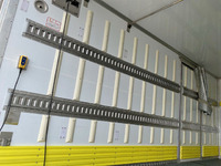 三菱ふそうキャンター冷凍車（冷蔵車）小型（2t・3t）[写真16]