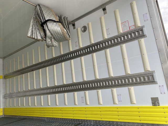 三菱ふそうキャンター冷凍車（冷蔵車）小型（2t・3t）[写真17]