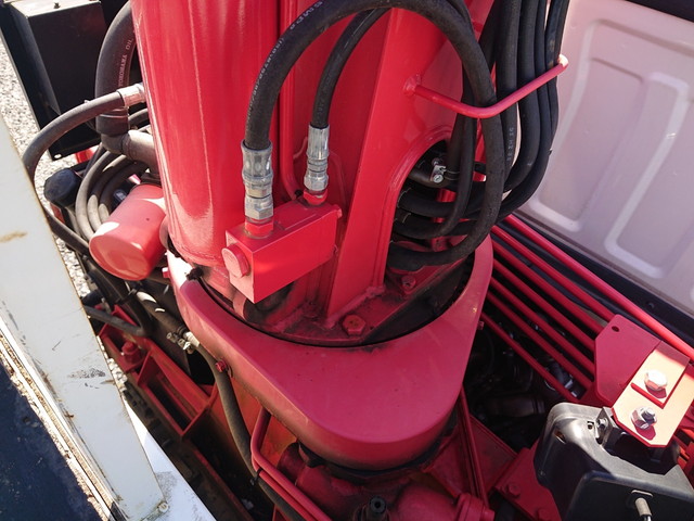 いすゞエルフユニック3段小型（2t・3t）[写真15]