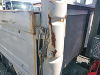 いすゞエルフユニック3段小型（2t・3t）[写真19]