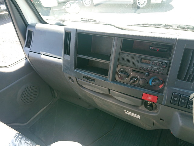 いすゞエルフユニック3段小型（2t・3t）[写真36]