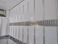 三菱ふそうキャンター冷凍車（冷蔵車）小型（2t・3t）[写真12]