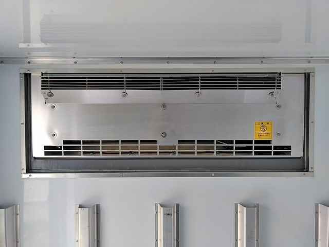 三菱ふそうキャンター冷凍車（冷蔵車）小型（2t・3t）[写真13]