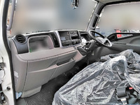 三菱ふそうキャンター冷凍車（冷蔵車）小型（2t・3t）[写真29]