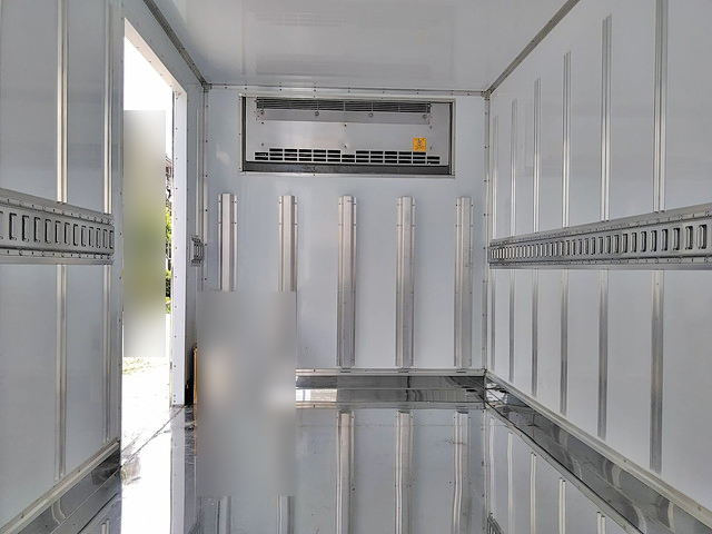 三菱ふそうキャンター冷凍車（冷蔵車）小型（2t・3t）[写真09]