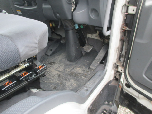 いすゞフォワードアルミウイング中型（4t）[写真34]