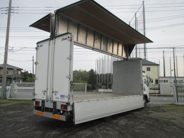 いすゞフォワードアルミウイング中型（4t）[写真05]