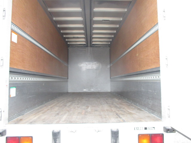 いすゞフォワードアルミウイング中型（4t）[写真06]