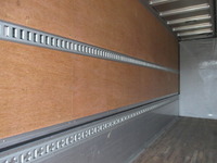 いすゞフォワードアルミウイング中型（4t）[写真09]