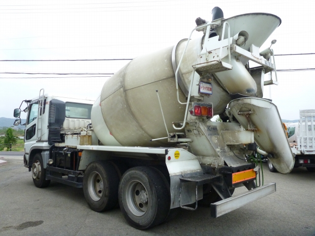 三菱ふそうスーパーグレートミキサー車（コンクリートミキサー）大型（10t）[写真02]