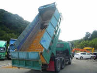 いすゞギガダンプ大型（10t）[写真02]