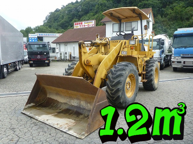 TCMタイヤショベル（ホイルローダー）TCM830-2 [写真01]