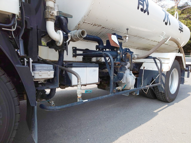 いすゞエルフ散水車小型（2t・3t）[写真13]