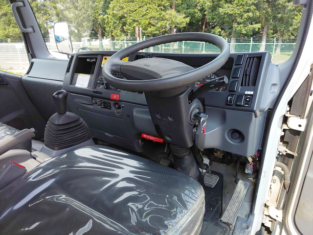 いすゞエルフ散水車小型（2t・3t）[写真32]