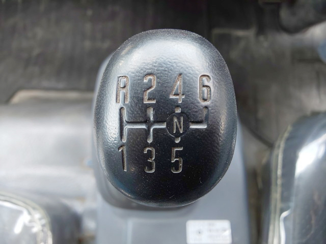 いすゞエルフ散水車小型（2t・3t）[写真37]