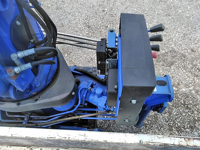 いすゞエルフクレーン4段小型（2t・3t）[写真14]