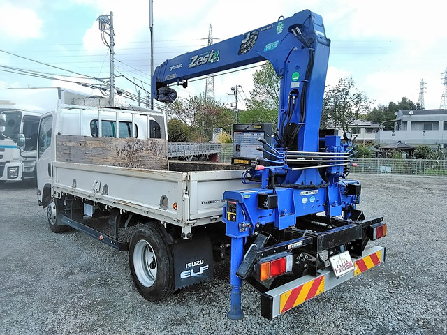 いすゞエルフクレーン4段小型（2t・3t）[写真04]